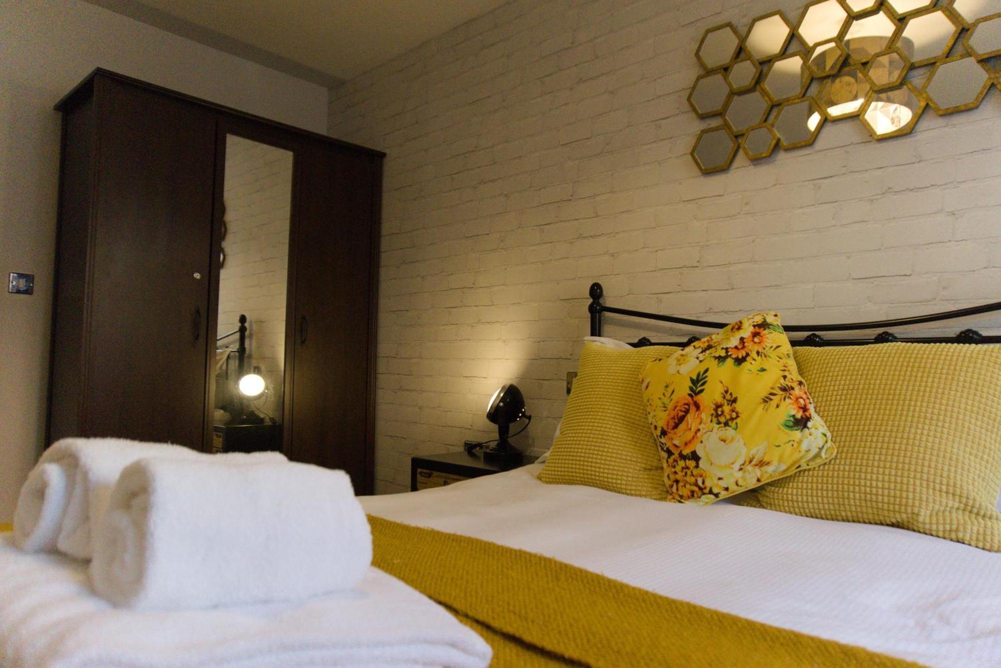 Russet Quarter, Parking Subject To Availability Apartment York Luaran gambar